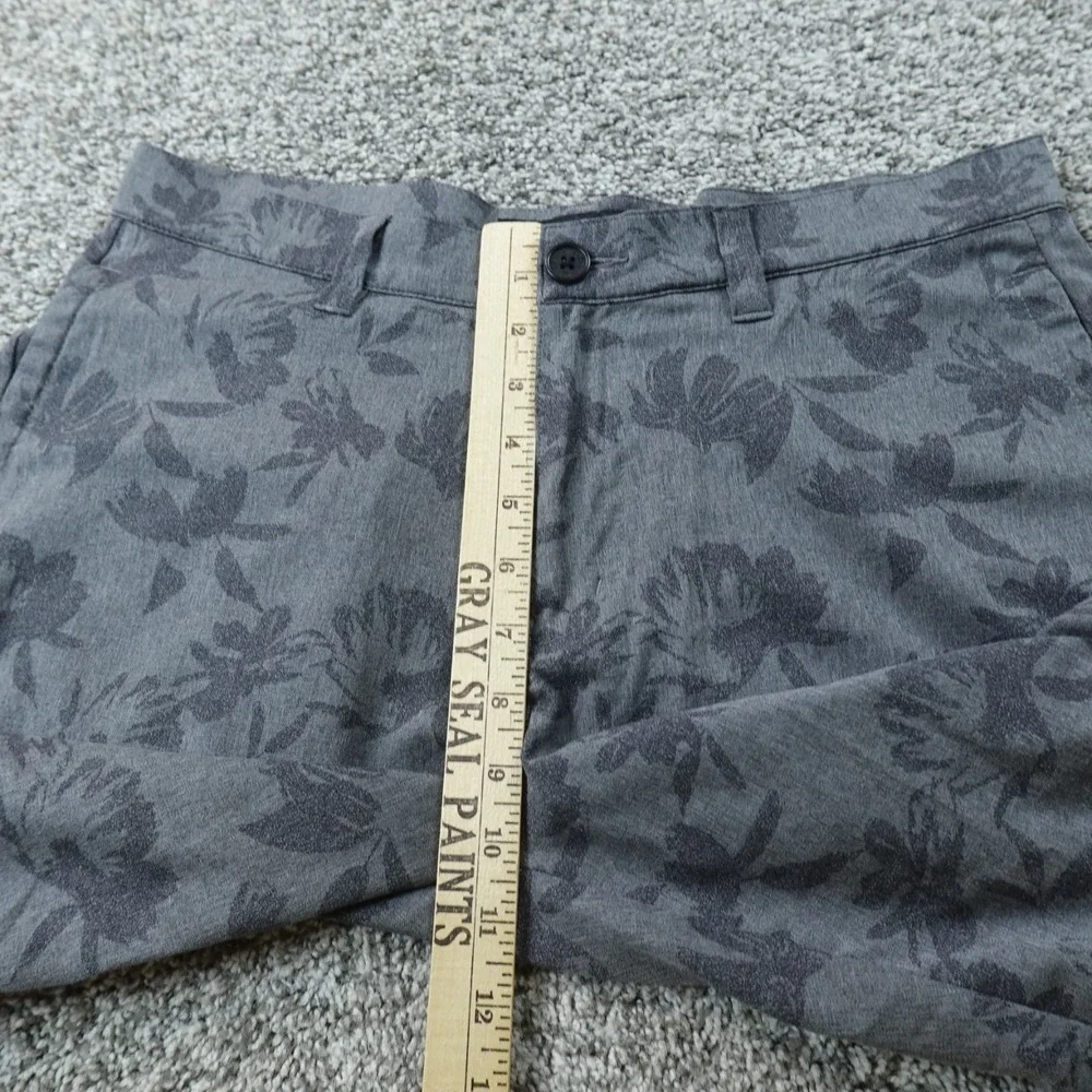 Travis Mathew Shorts Mens 32 Gray Floral Print Chino Golf Performance Stretch